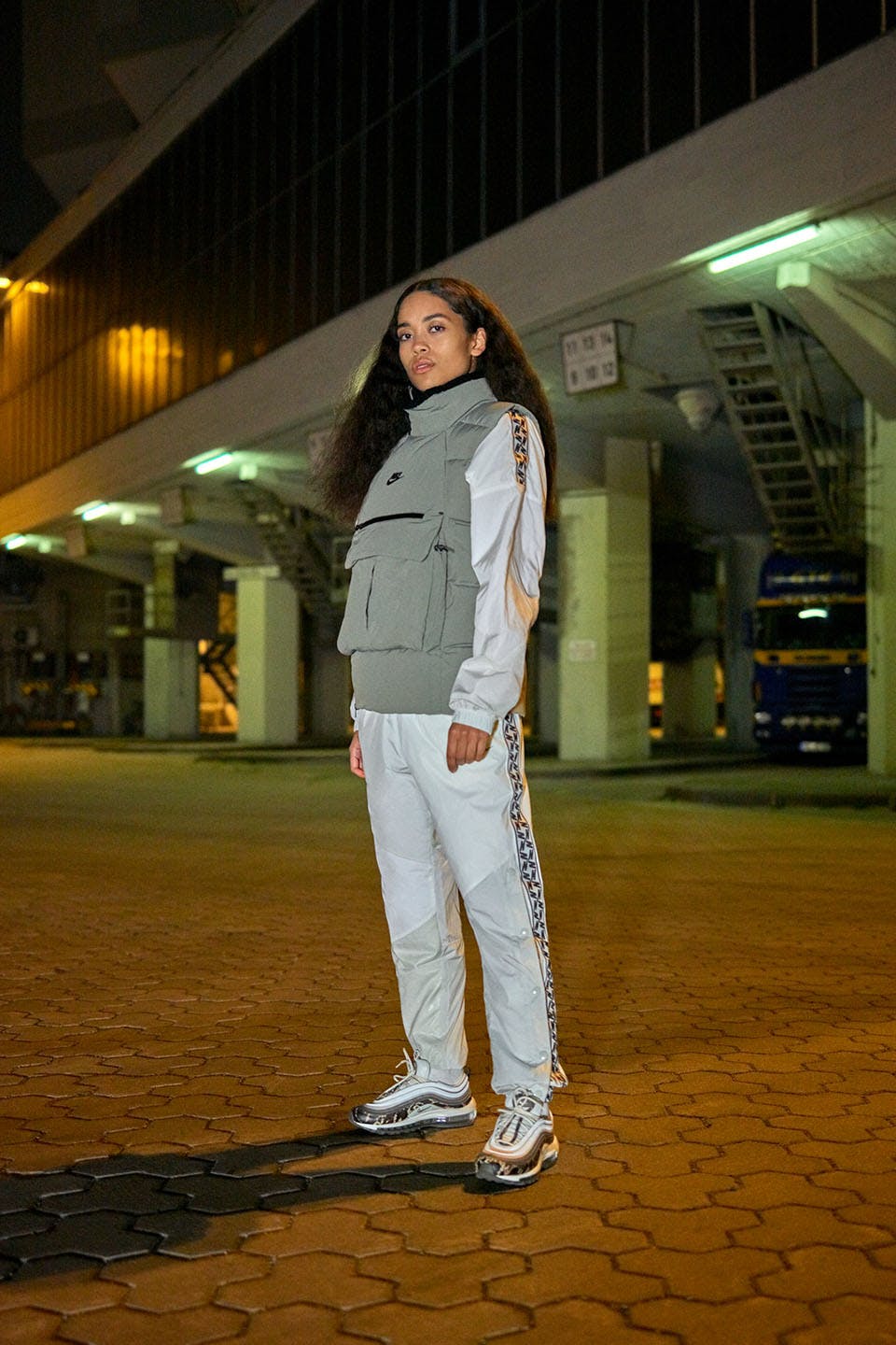 tech pack vest nike
